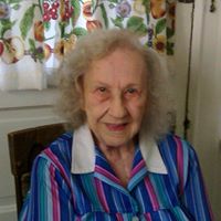 Roselyn Young Photo 2