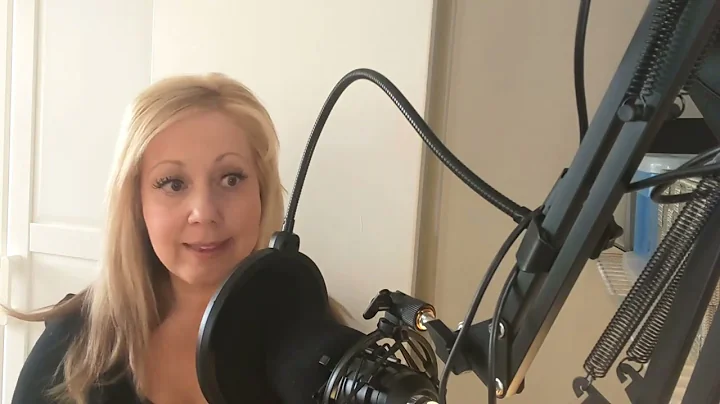 Bonnie Schneider Photo 38