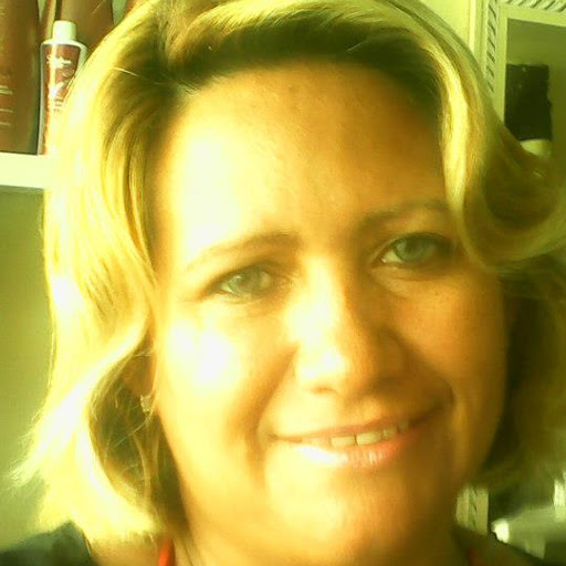 Marcia Holmes Photo 15