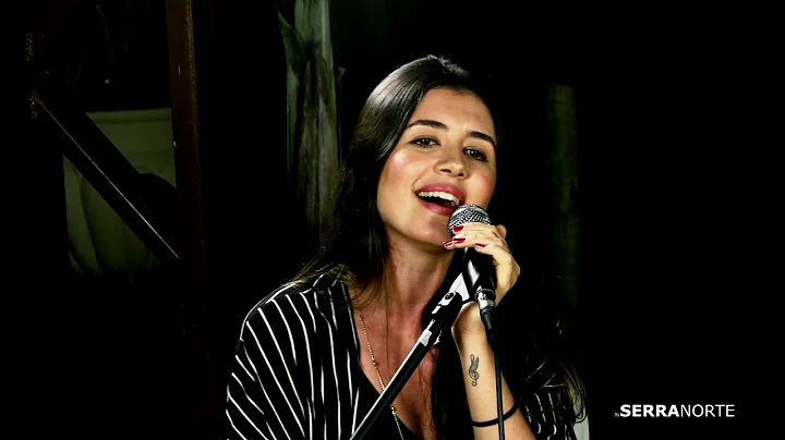 Sara Freitas Photo 35