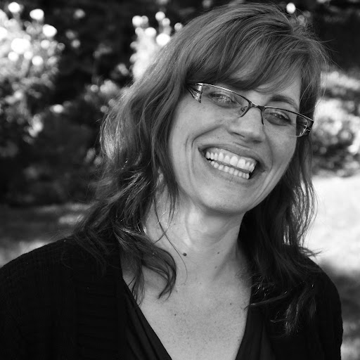 Julie Anderson Photo 16