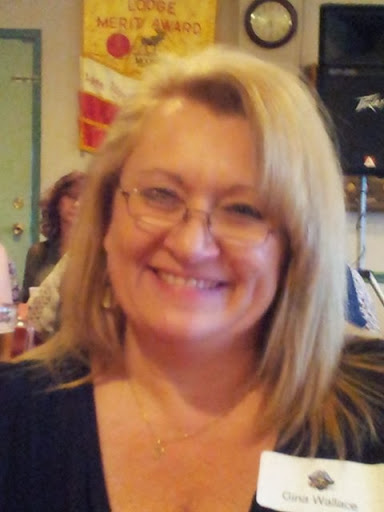 Gina Wallace Photo 13