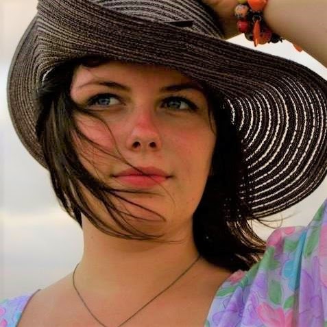 Sarah Denis Photo 10