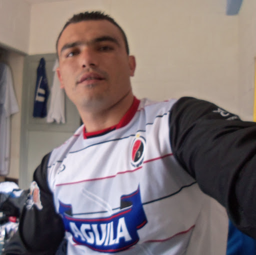 Miguel Navas Photo 7
