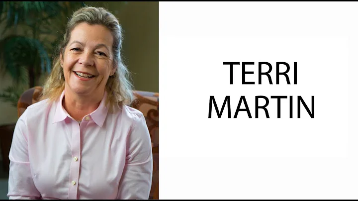 Terri Martin Photo 36