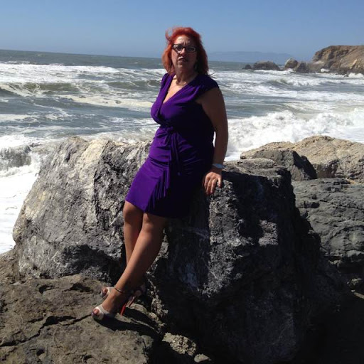 Deanna Moreno Photo 13
