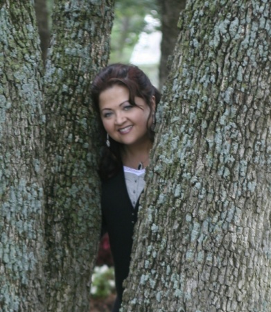Robyn Hughes Photo 18