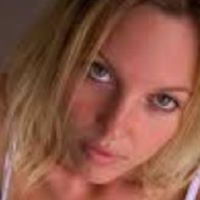 Lara Long Photo 3