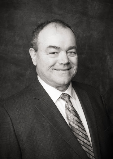 Earl Bennett Photo 12