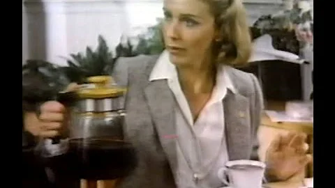 Elizabeth Hubbard Photo 35