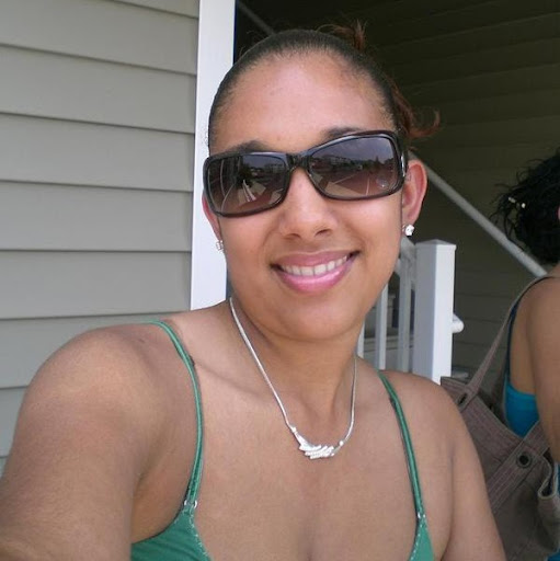 Vivian Thompson Photo 15