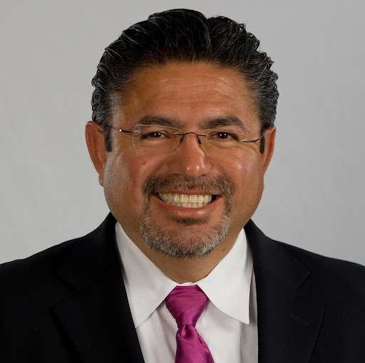 Julio Gomez Photo 15