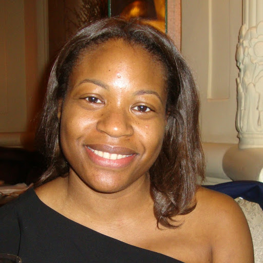 Valerie Moss Photo 14