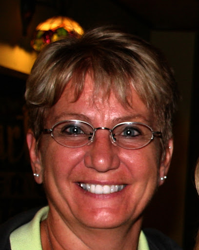 Peggy Schmitt Photo 10