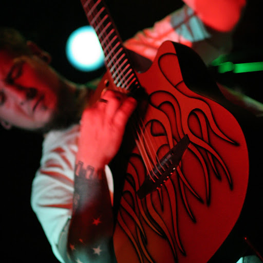 Daniel Gavin Photo 17