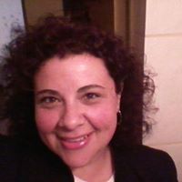 Beth Paredes Photo 8