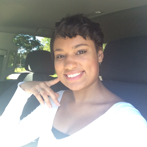 Alexis Graham Photo 13