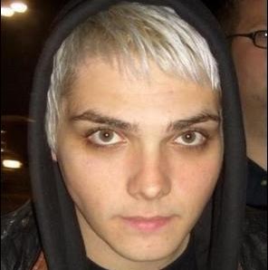 Holly Hendrick Photo 11
