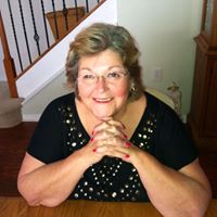 Laura Blank Photo 6