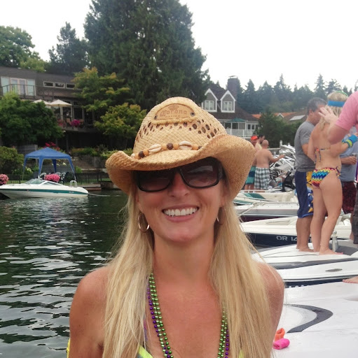 Kelly Mattern Photo 7