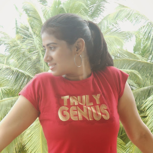 Surabhi Sharma Photo 10