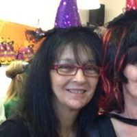 Sarah Roberts Photo 6