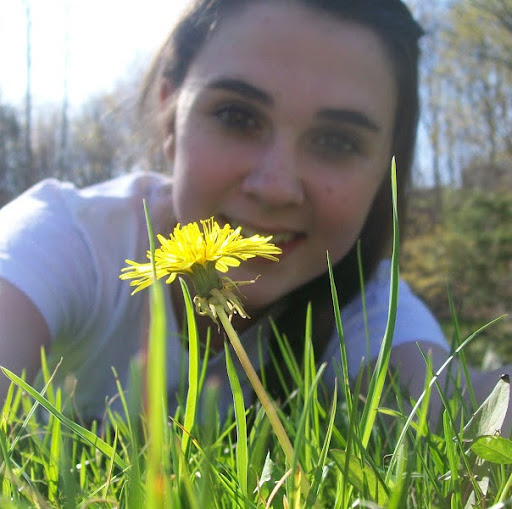 Paige English Photo 13