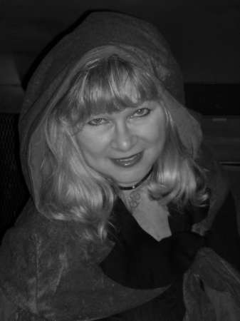 Lisa Phillips Photo 23
