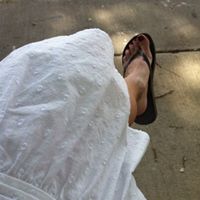 Laura Hart Photo 9