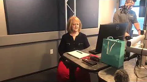 Sandra Logan Photo 30