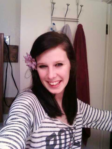 Erika Shelton Photo 12