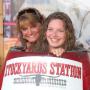 Amanda Burns Photo 33