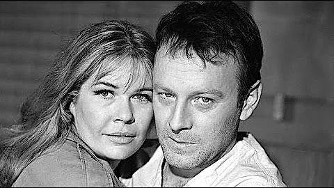 Larry Linville Photo 21