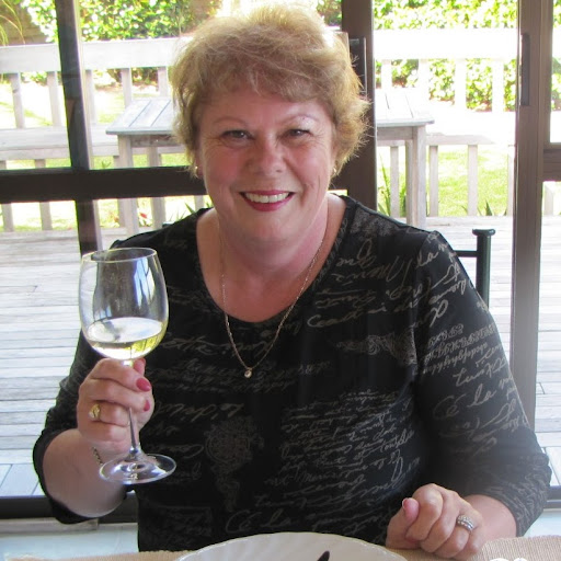 Anne Browne Photo 15