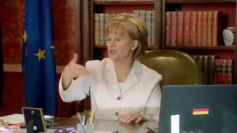 Angela Tracy Photo 33