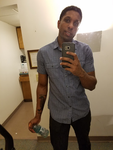 Darius Lewis Photo 9