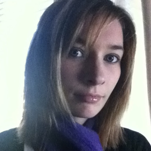Lizzie Hall Photo 6
