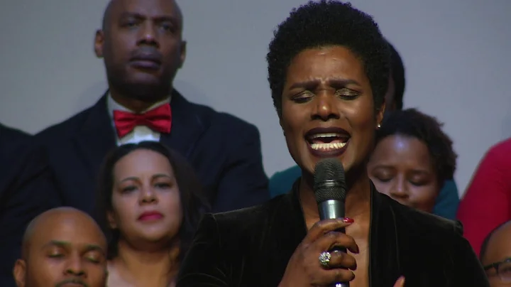 Angela Bryant Photo 40