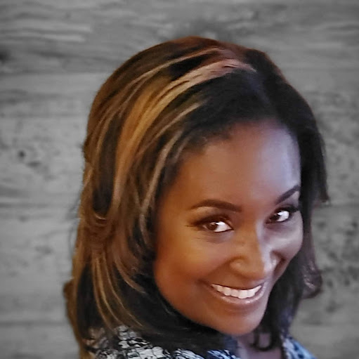 Danielle Floyd Photo 9