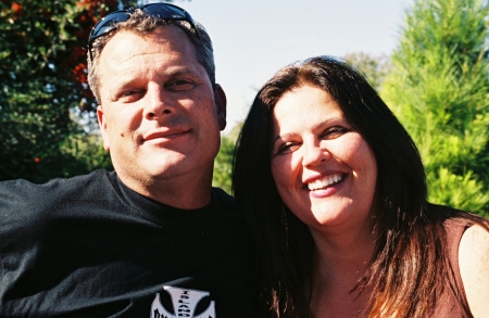 Laurie Owens Photo 16