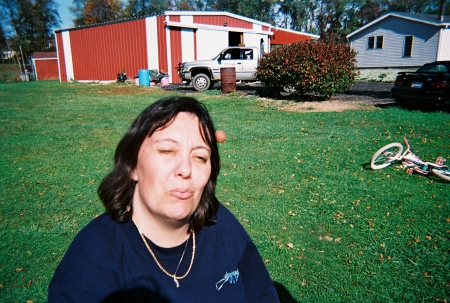 Tara Nichols Photo 17