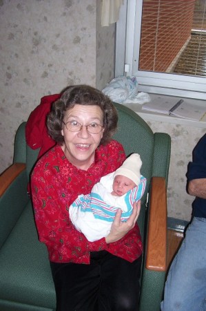 Gloria Carr Photo 13
