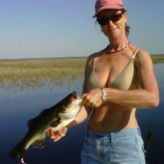 Suzanne Nelson Photo 17