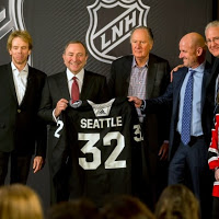 Jeremy Jacobs Photo 43