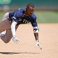 Dee Gordon Photo 56