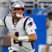 Tom Savage Photo 51